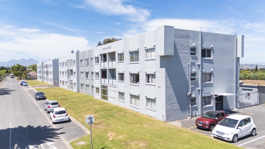 To Let 1 Bedroom Property for Rent in Bracken Heights Western Cape
